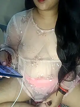 Sweet-Berry online show from September 11, 2025, 6:30 pm