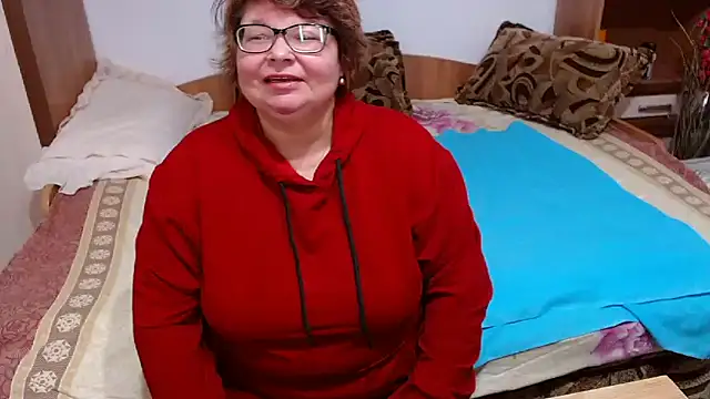 Snapshot of SweetMommaX chatting on March 17, 2025, 3:07 pm SweetMommaX online show from March 17, 2025, 3:07 pm