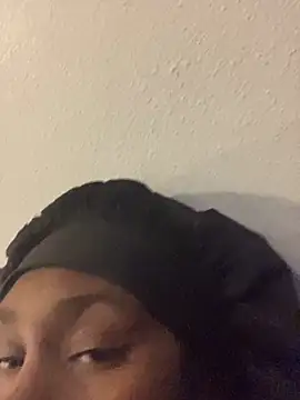 Snapshot of Foreignthababyy chatting on September 17, 2025, 8:16 am Foreignthababyy online show from September 17, 2025, 8:16 am