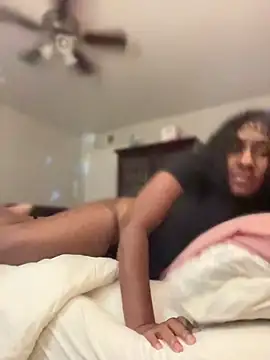 Foreignthababyy online show from May 17, 2026, 5:16 am