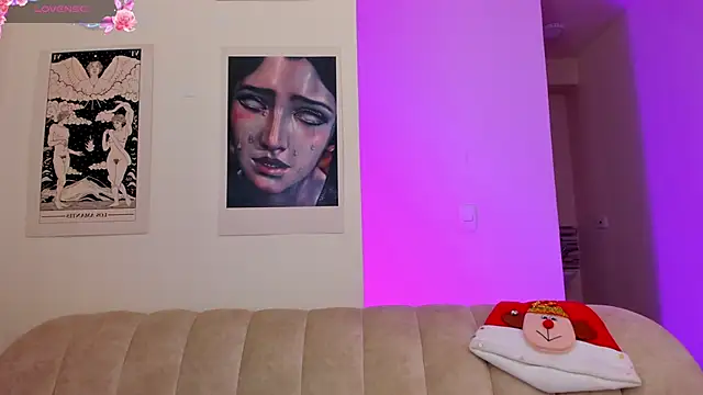 Moonlight1002 online show from December 12, 2024, 4:59 am