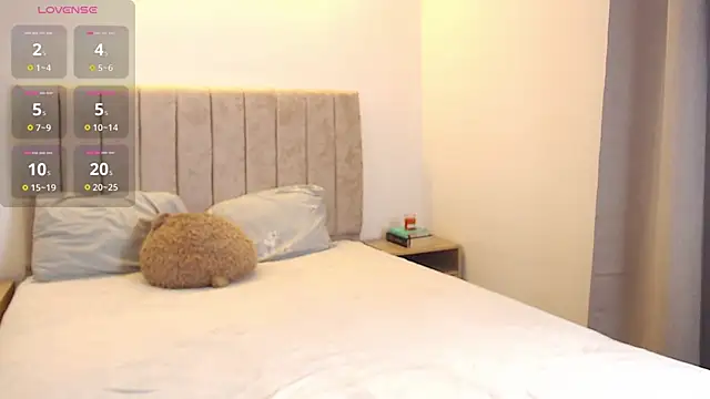 Maya Lewis online show from October 7, 2025, 10:51 pm