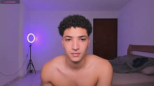 MitchellXD online show from December 22, 2024, 4:27 pm