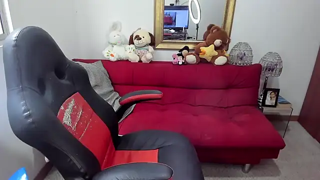 NicolettColin online show from December 12, 2024, 7:26 pm