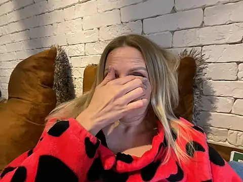 Angel girllovemy online show from March 3, 2025, 3:20 pm