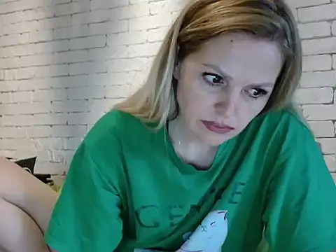 Angel girllovemy online show from September 8, 2025, 3:33 pm