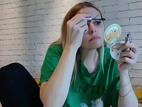 Angel girllovemy online show from December 16, 2025, 10:53 am