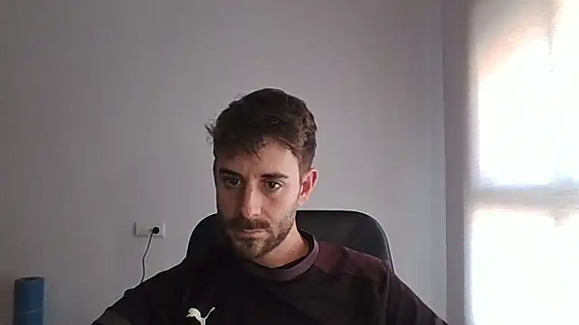 vargas90 online show from December 18, 2025, 12:33 pm