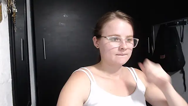 HellenMiyer1111 online show from February 16, 2025, 11:16 pm