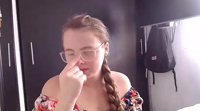 HellenMiyer1111 online show from February 21, 2025, 9:00 pm