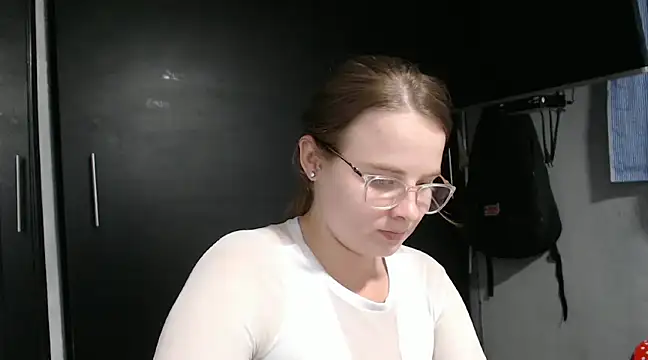 HellenMiyer1111 online show from February 28, 2025, 12:43 am