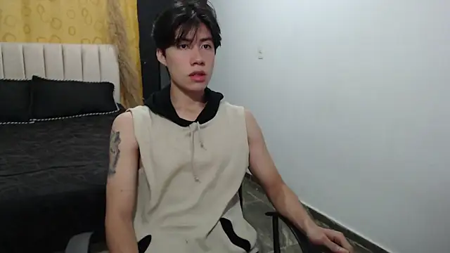 Snapshot of Elio-cam chatting on December 11, 2024, 8:47 am Elio-cam online show from December 11, 2024, 8:47 am