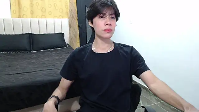 Snapshot of Elio-cam chatting on January 21, 2025, 7:26 am Elio-cam online show from January 21, 2025, 7:26 am