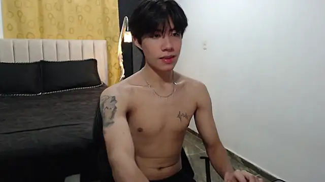 Snapshot of Elio-cam chatting on February 13, 2025, 8:38 am Elio-cam online show from February 13, 2025, 8:38 am