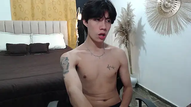 Snapshot of Elio-cam chatting on October 15, 2025, 7:19 am Elio-cam online show from October 15, 2025, 7:19 am