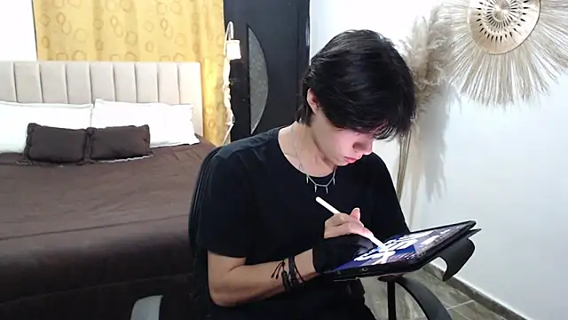 Snapshot of Elio-cam chatting on November 3, 2025, 8:26 am Elio-cam online show from November 3, 2025, 8:26 am