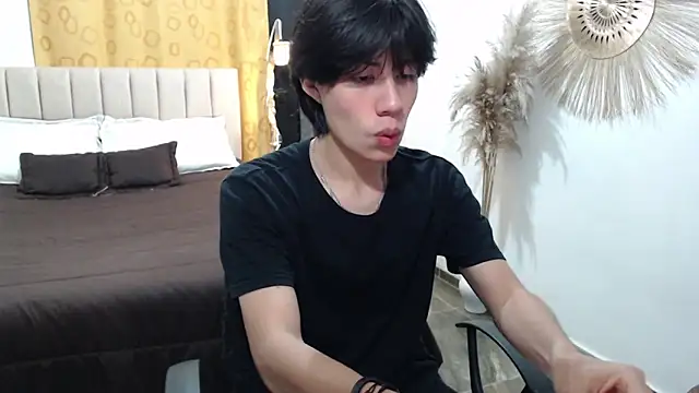 Elio-cam online show from November 11, 2025, 8:25 am