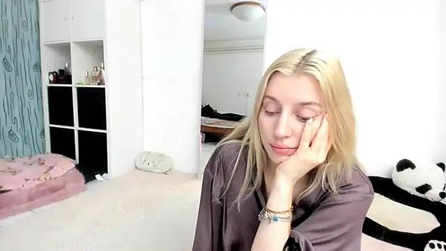 KenzieDawton online show from February 25, 2026, 6:50 pm