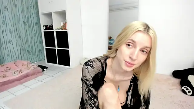 KenzieDawton online show from June 7, 2026, 12:31 pm