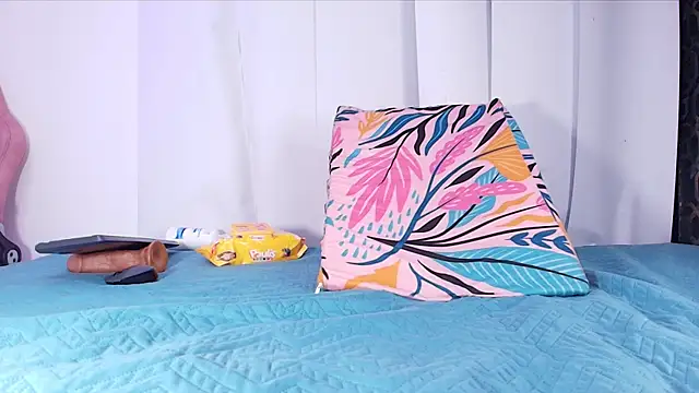 raven lilith  online show from October 22, 2025, 3:18 am