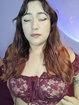 Snapshot of lady- chatting on April 12, 2026, 12:26 am lady- online show from April 12, 2026, 12:26 am