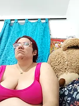 karlythothxh online show from April 19, 2026, 4:17 pm