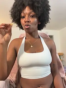 mochamimi online show from October 9, 2025, 4:54 am