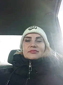 JennyOMay online show from March 14, 2025, 4:32 am