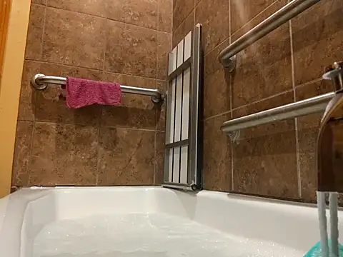 Maculine Stayr online show from March 17, 2025, 6:11 pm