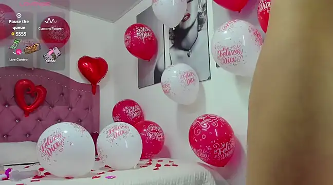 izzy cum online show from February 14, 2025, 12:03 pm