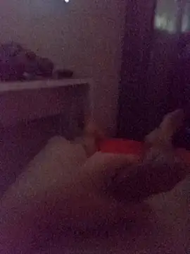 Kira-san online show from April 25, 2026, 7:00 pm