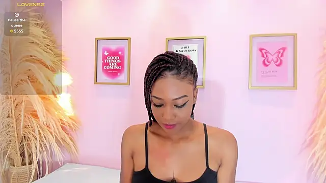 EmmySweett online show from October 3, 2025, 8:17 pm