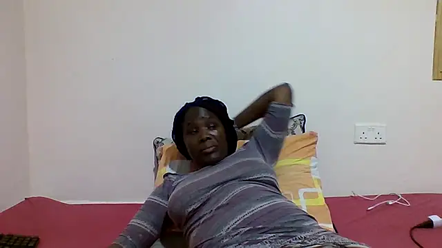 sweetelle09 online show from February 1, 2026, 7:45 pm