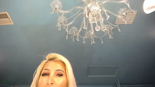 ADRIANNA FOX online show from March 18, 2025, 7:41 am