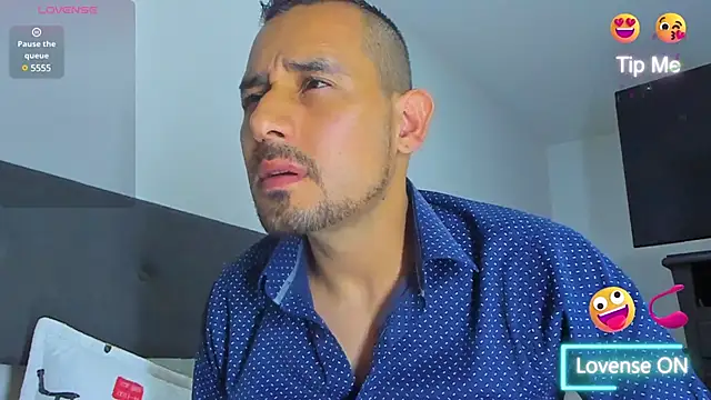 jhonyalzate2 online show from February 10, 2025, 1:24 am