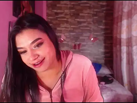 katrinawillff online show from February 8, 2025, 1:22 pm