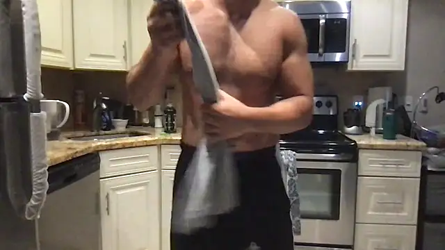Snapshot of BigGuyMuscle chatting on May 30, 2026, 6:27 pm BigGuyMuscle online show from May 30, 2026, 6:27 pm
