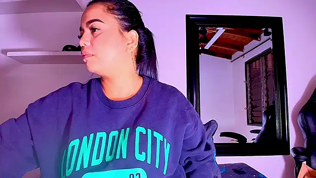 alexaa walker online show from February 13, 2025, 11:50 am