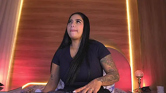 alexaa walker online show from April 6, 2026, 11:33 am