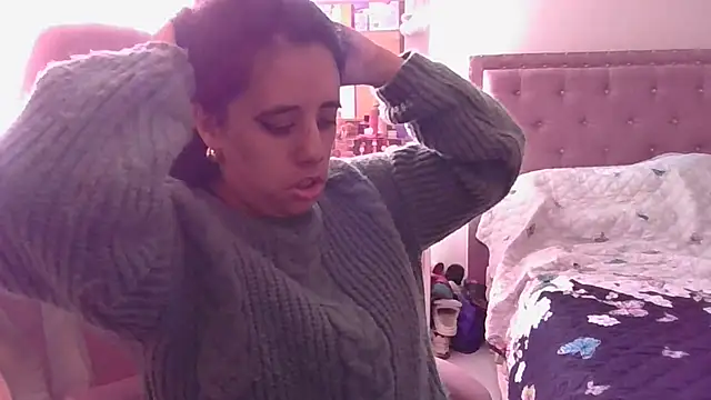 annarose19 online show from March 17, 2025, 8:40 pm