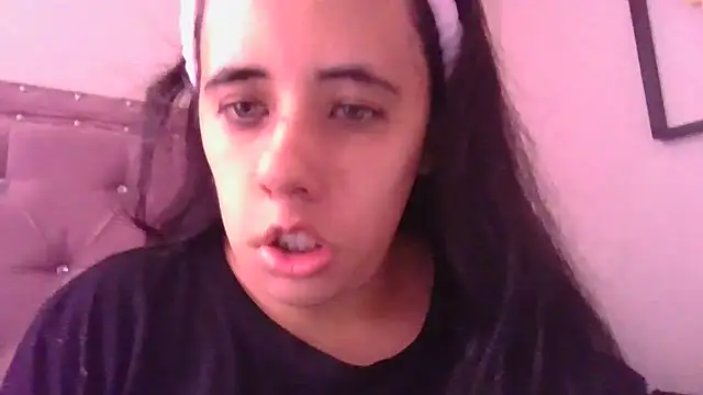 annarose19 online show from September 13, 2025, 5:46 pm