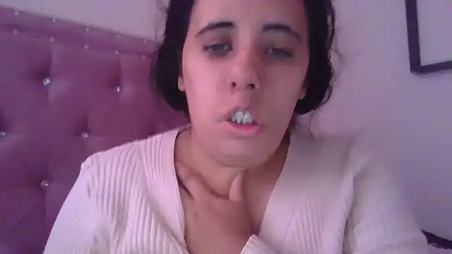 annarose19 online show from October 14, 2025, 6:09 pm