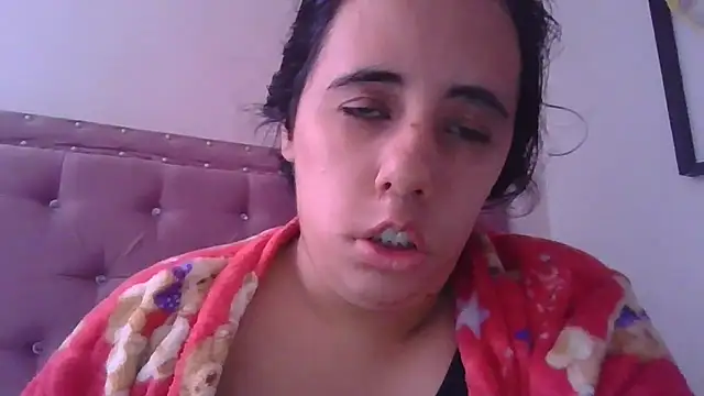 annarose19 online show from October 23, 2025, 6:06 pm