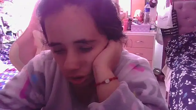 annarose19 online show from December 19, 2025, 8:05 pm