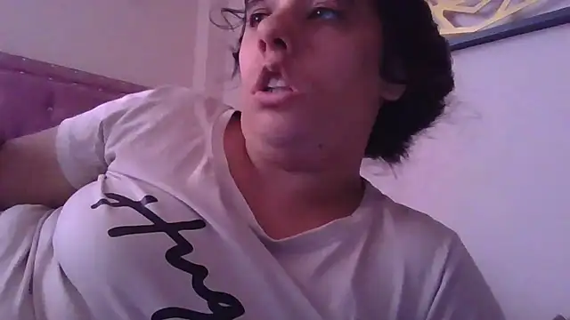 annarose19 online show from February 7, 2026, 6:33 pm