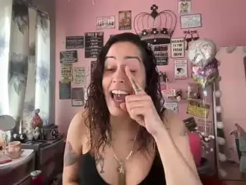 latinacubana online show from January 7, 2025, 6:56 pm