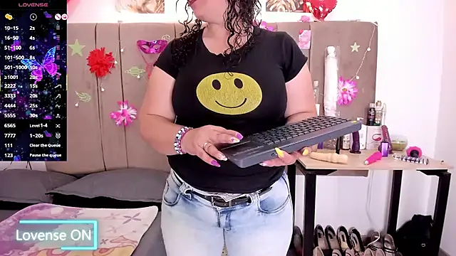 Zaly mature online show from September 9, 2025, 2:11 am