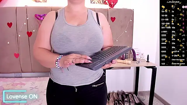 Zaly mature online show from September 26, 2025, 1:42 am