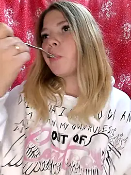 Zuli Kiska online show from October 2, 2025, 10:44 am