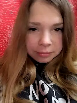 Snapshot of Zuli_Kiska chatting on February 11, 2026, 1:10 am Zuli Kiska online show from February 11, 2026, 1:10 am